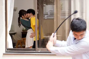 Lén bịt mắt đụ chị gái vú tròn của người yêu