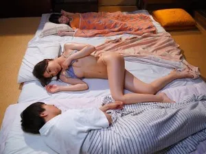 Gấu nhỏ đang tìm hoa, 3000 để hẹn hò với người ngoài, nằm dưới háng và nhét cherry nhỏ, nữ thần trong sáng ngoan ngoãn và dễ thương, thơm tho và thú vị phải xem