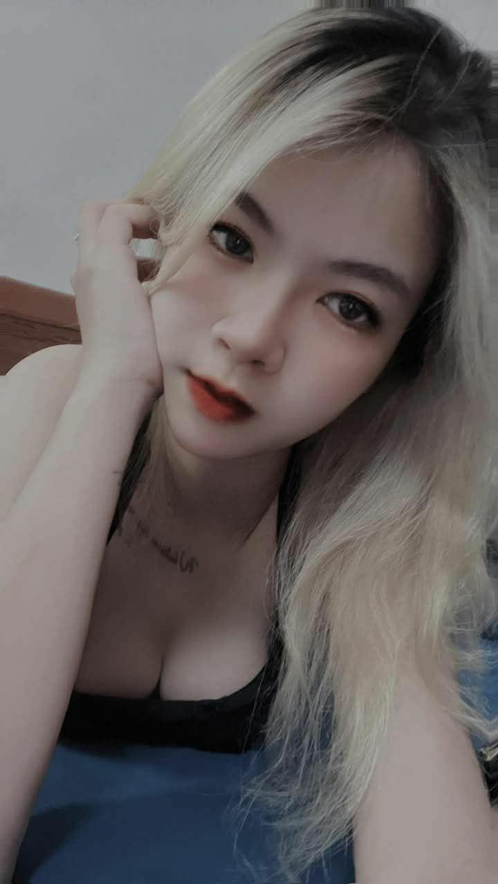 Đang sơ múi thì chồng em đi làm về